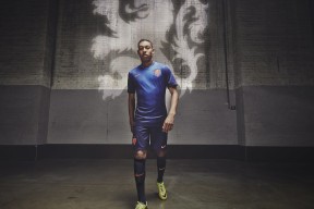 九游下载官方正版-雄鹿后卫三分命中率高达46%，跻身联盟第一，雄鹿的得分后卫